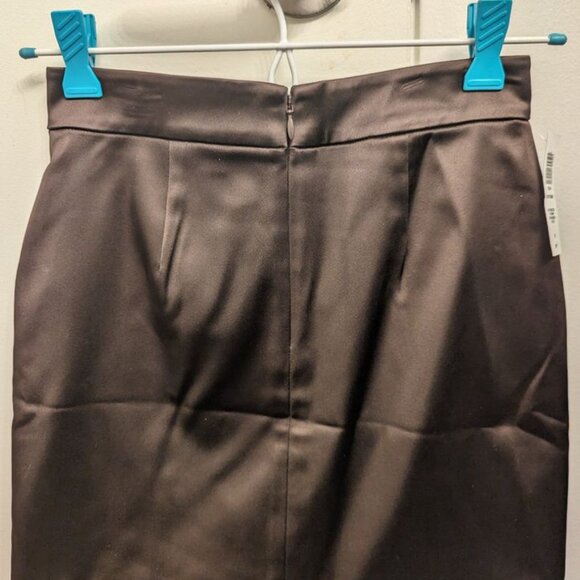 BNWT Aritzia Wilfred Satin Patio Mini Skirt with Slit (Size 00) - Picture 3 of 3